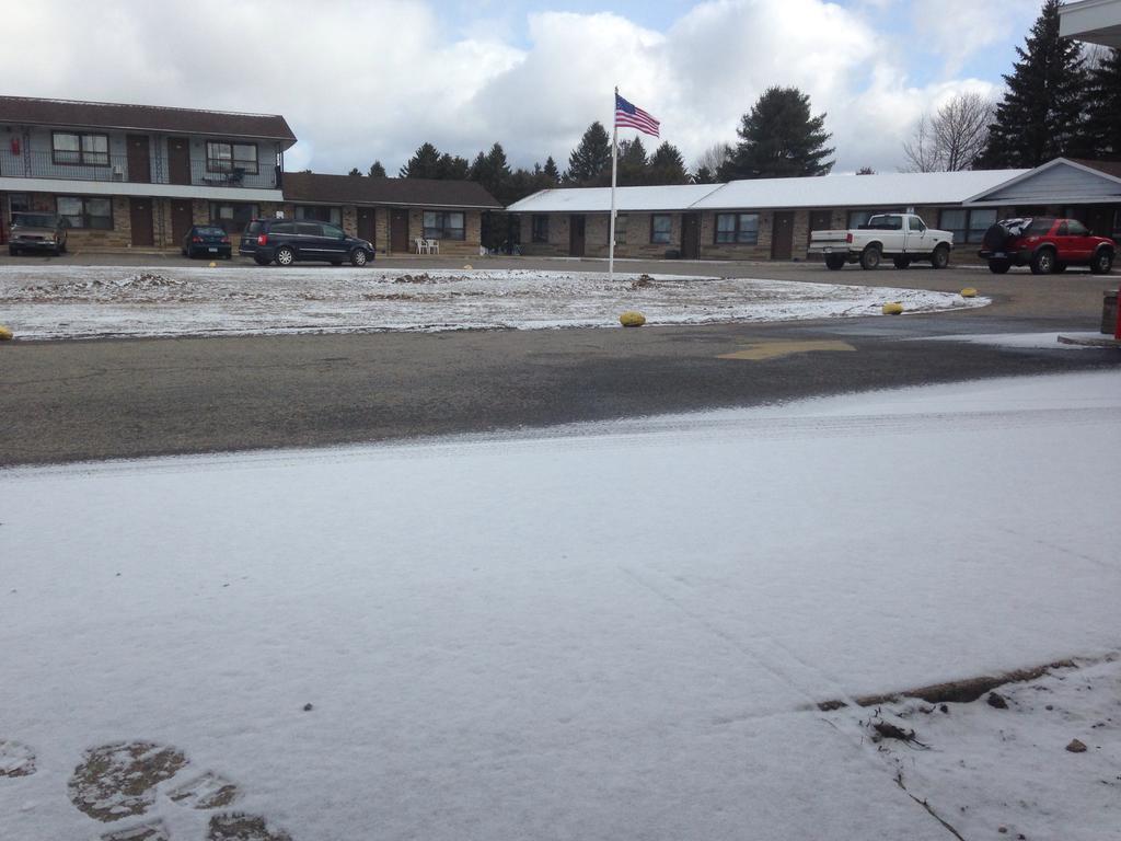 Timberly Motel Gaylord Buitenkant foto