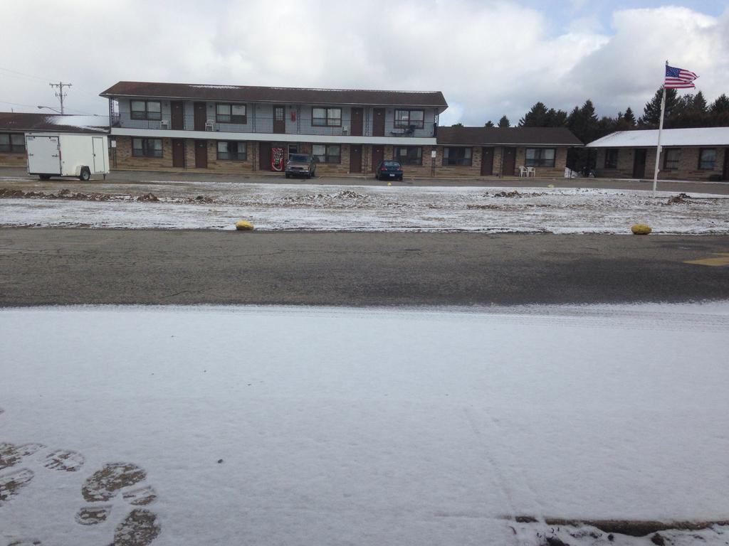 Timberly Motel Gaylord Buitenkant foto